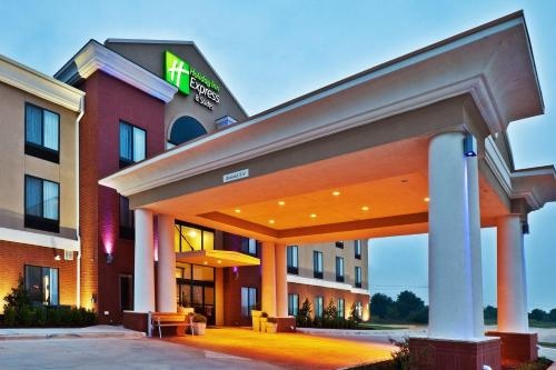 Holiday Inn Express & Suites PERRY