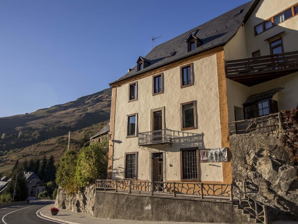 Pyren Hab Antigua Fonda Ademà