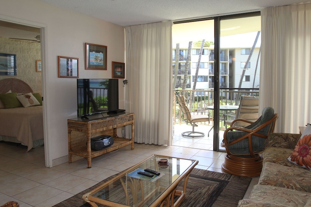 Kanai A Nalu # 205 2 Bathrooms Condo