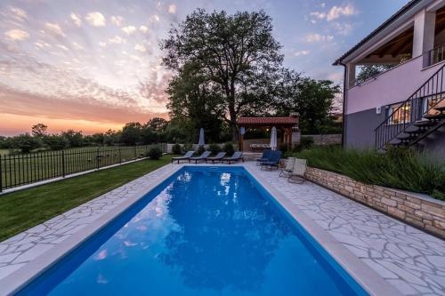 Modern Villa Vesna With Private Pool