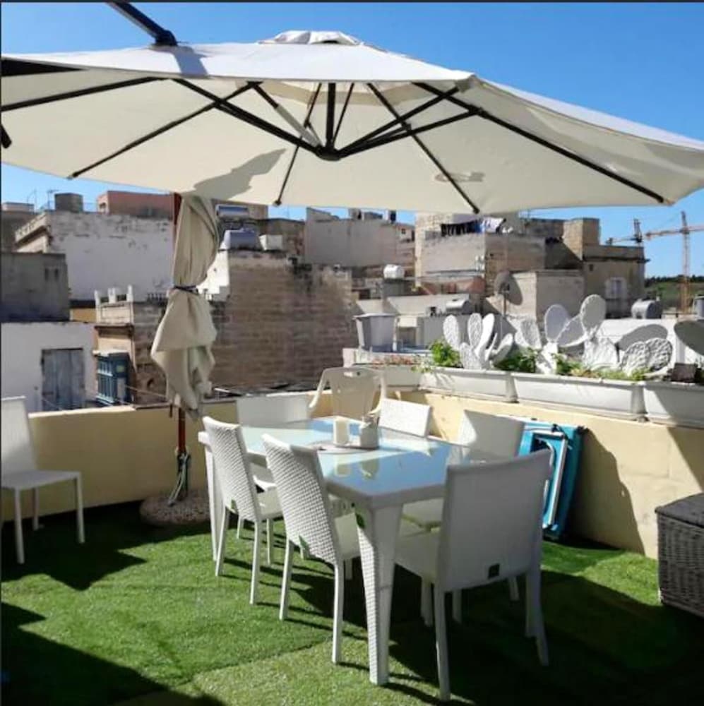 Apartment With One Bedroom In Cospicua, With Wifi - 500 M From The Beach