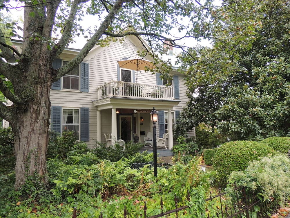 1868 Magnolia House Inn