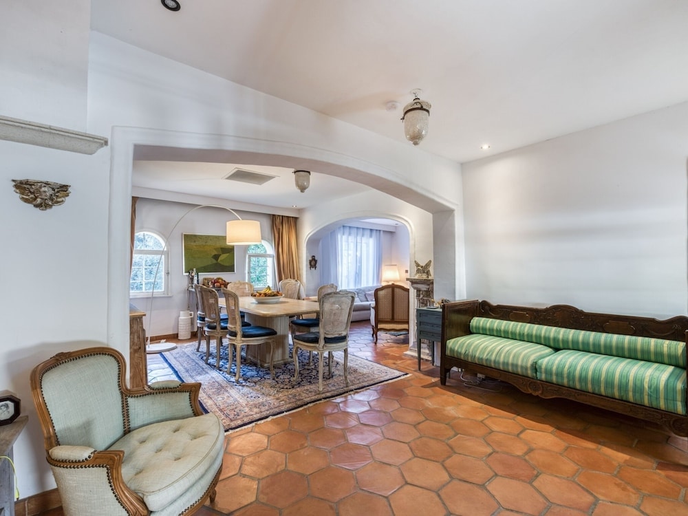 Charming Villa With Private Pool and in Quiet Area in La Mole