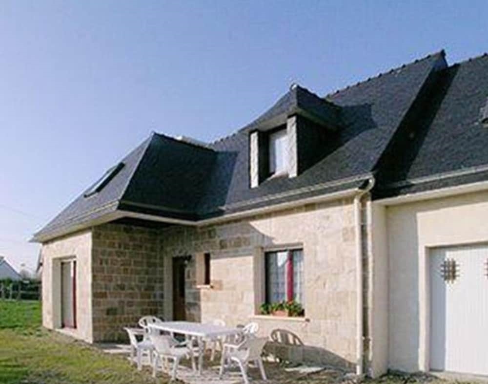 Holiday Home TrÉmorvÉzen