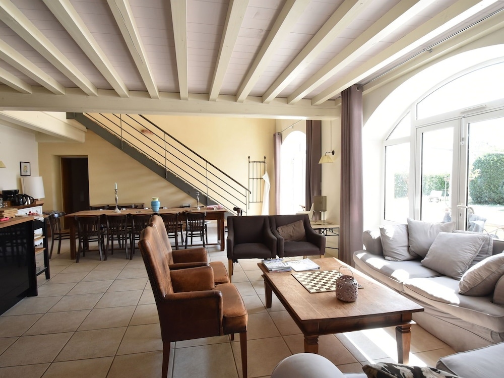 Attractive Mansion In Vinzelles With Swimming Pool