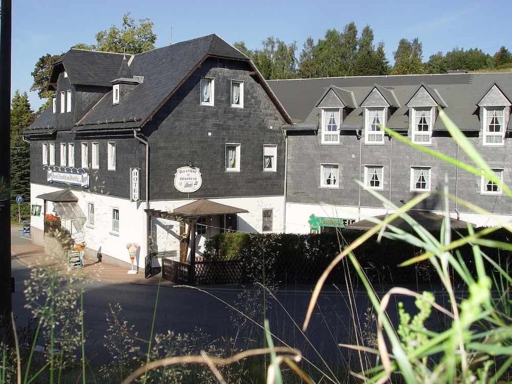 Hotel & Ferienhaus Am Kleeberg