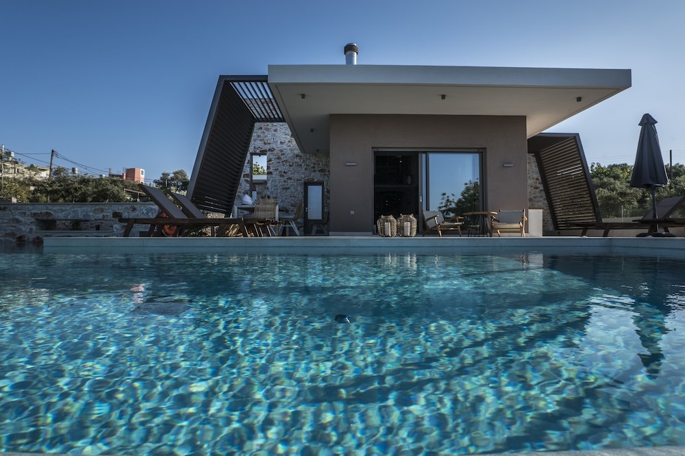 Aphrodite Luxury Villa