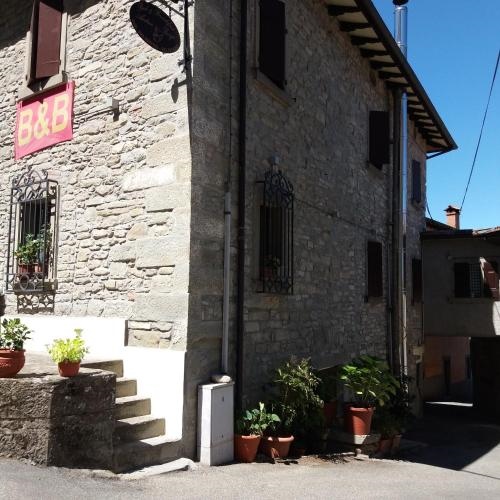 B & B Antico Borgo Piancaldoli
