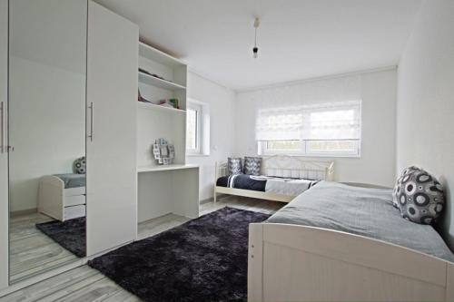 3 Private Rooms 6 Persons