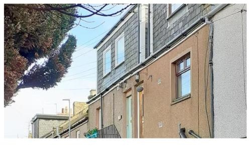 Close to Beach, Town, Golf & Natural Beauty Spots