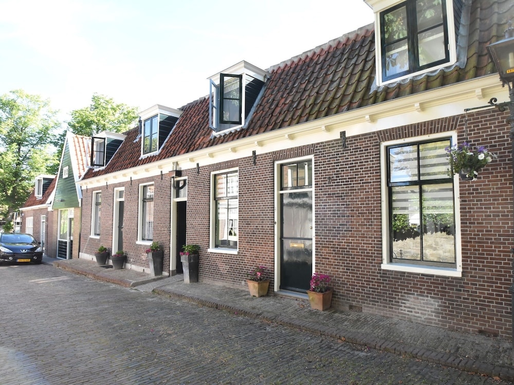 Comfortable Holiday Home In Edam With Fenced Courtyard