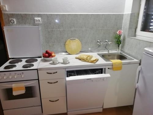 Guesthouse Brodarica