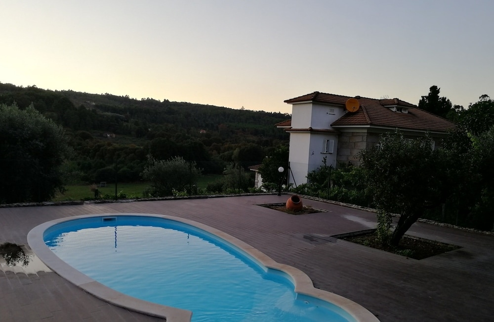 Villa With 4 Bedrooms in Silvã de Cima, With Private Pool, Enclosed Garden and Wifi
