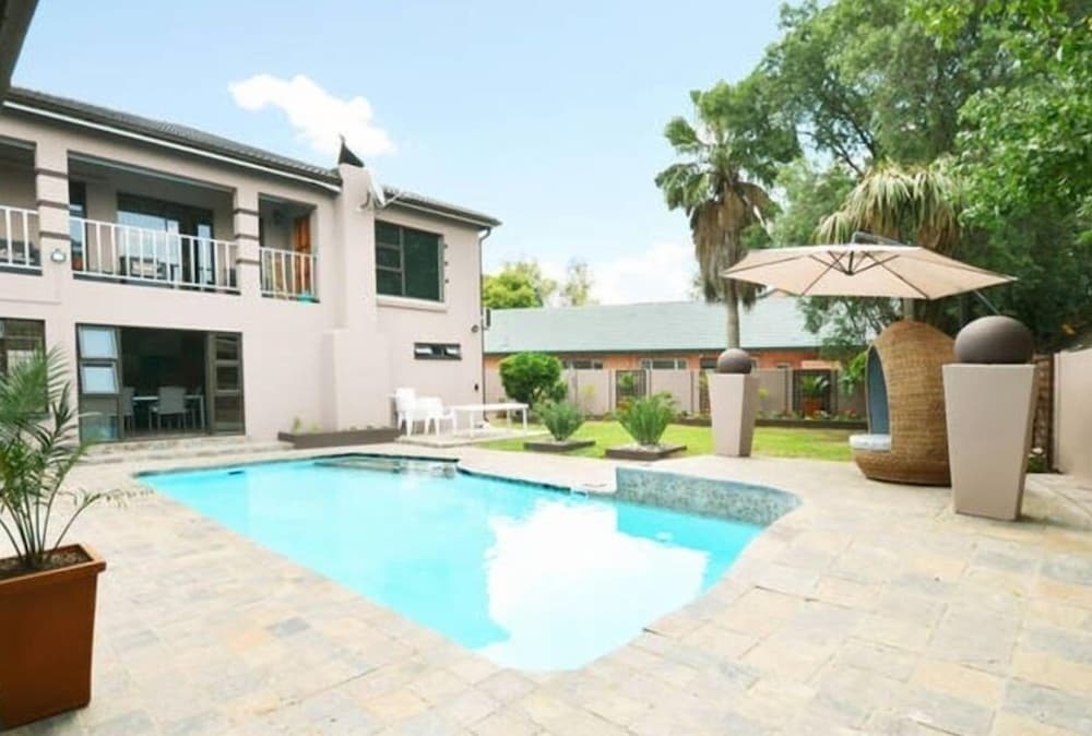 2 Op Terblanche Guesthouse