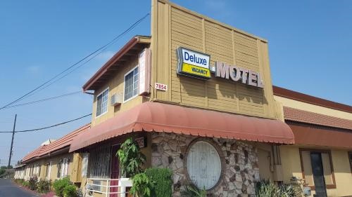 Deluxe Motel