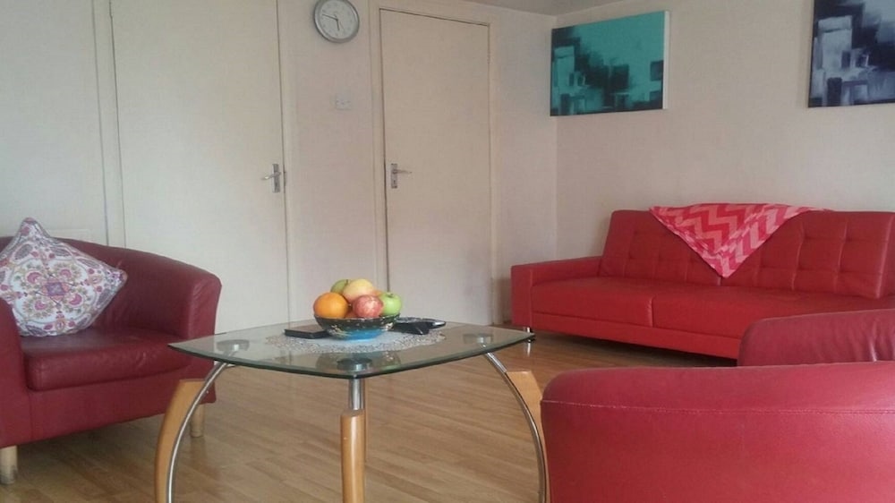 Luxury Apartment Hounslow