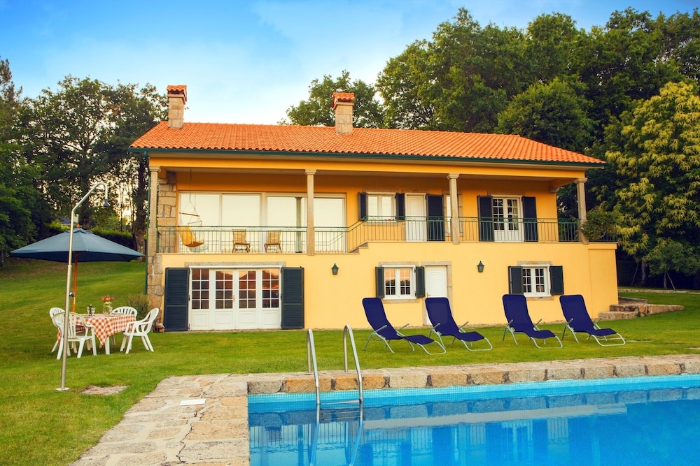 Holiday Home Estrada Ferreira