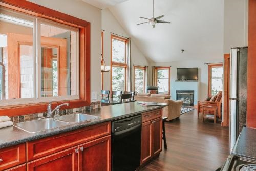 Cobble Wood & Bird Sanctuary Guest Houses