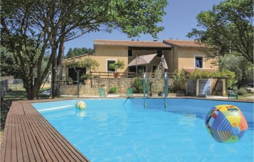 Four bedroom Holiday Home In St Paul Trois Chateaux