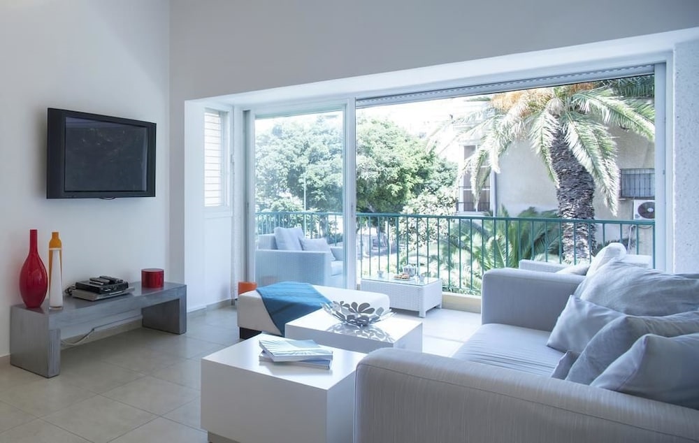 Holyguest Nice 2Br With Sun Balcony Ben Gurion