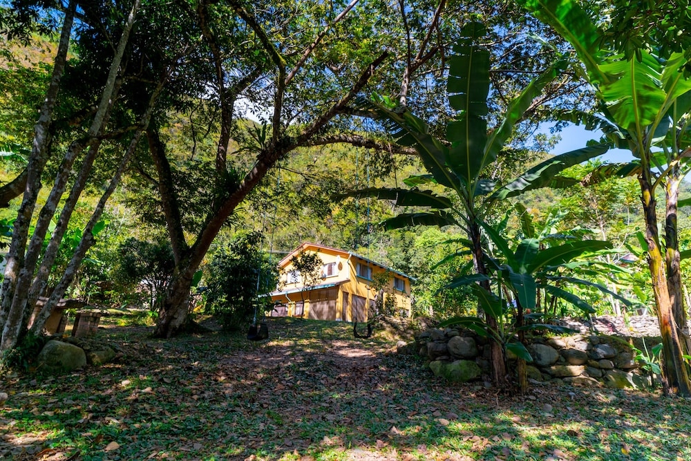 Casa De Campo Los Yungas