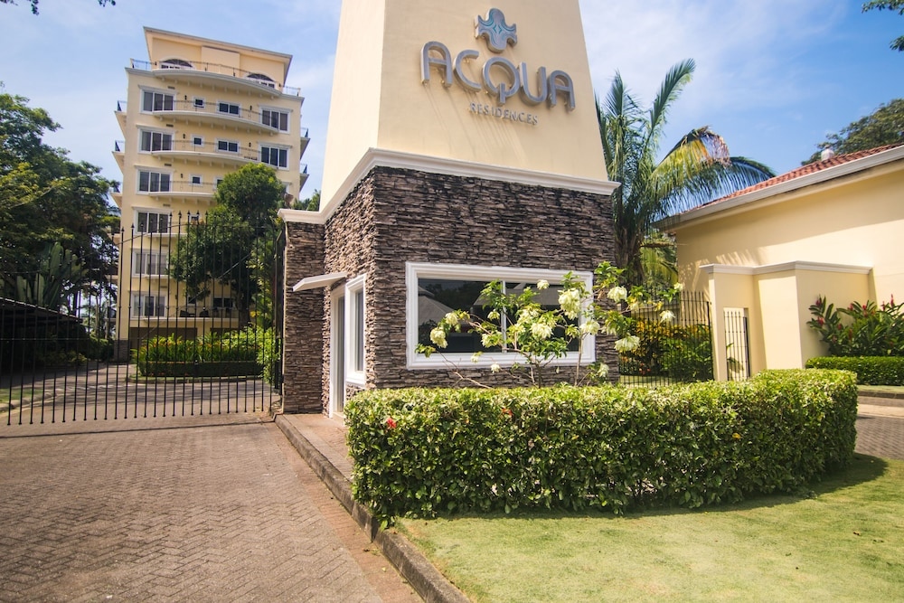 Acqua Residences 601 Ocean View