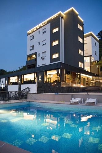 Amicus Aparthotel