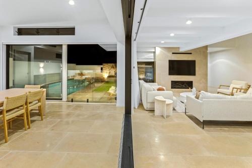 Stylish Luxury Home To Fit The Whole Family