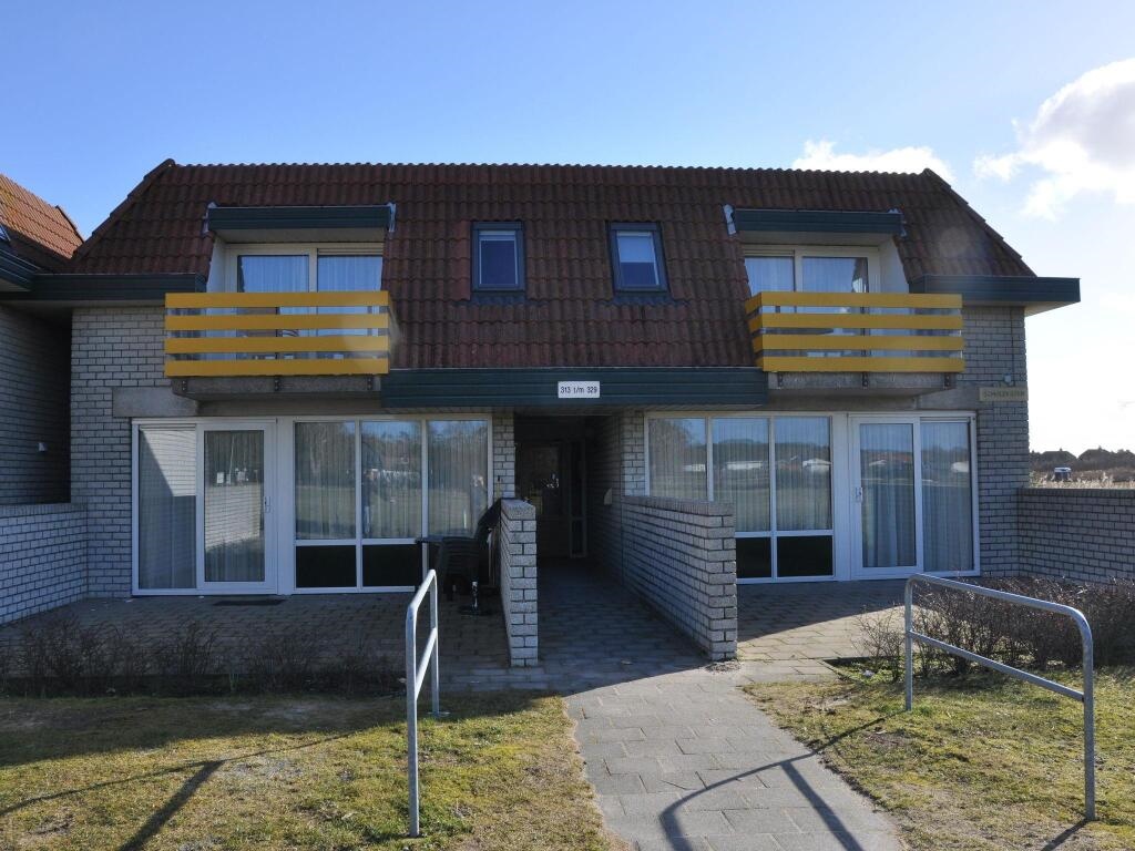 Apartment in De Koog With Free Parking