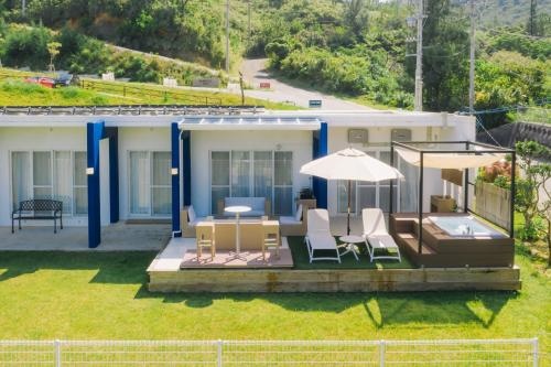 Luxury Private Villa Hermit Hills Okinawa With Colors