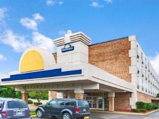 Days Inn by Wyndham Livonia/Canton/Detroit