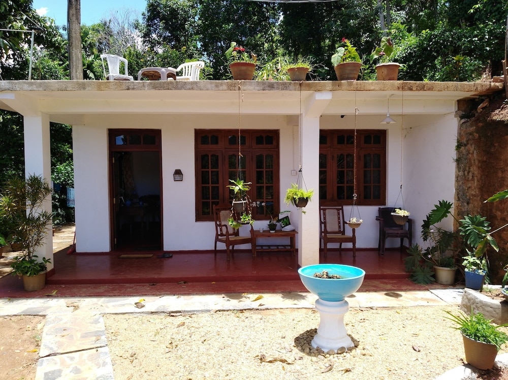Welikande Villas Hotel
