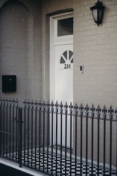 Brunswick Mews On Darby