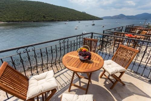 Villa San Apartments