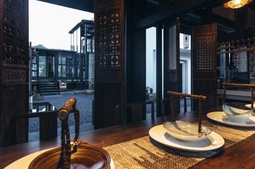 Travelling With Hotel Club Seclusion