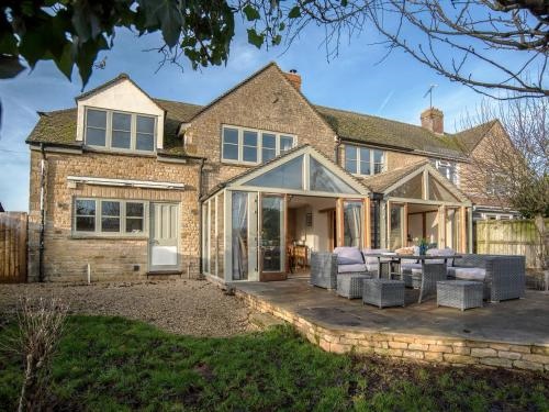 Cotswolds Country House
