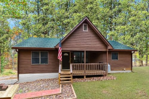 Harpers Ferry Cabin w Deck Grill Game Room Wifi