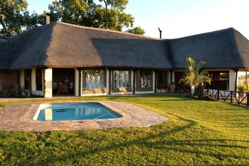 Omukuyu Wildlife Lodge