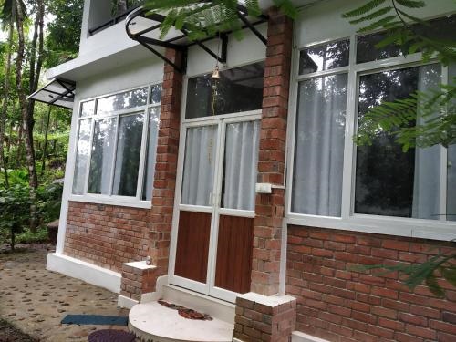 Aruvi Homestay