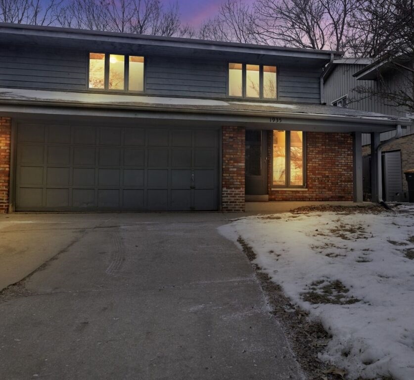 Amazing Hideaway - Short Walk To Hoyt Park! 3 Bedroom Townhouse By Redawning