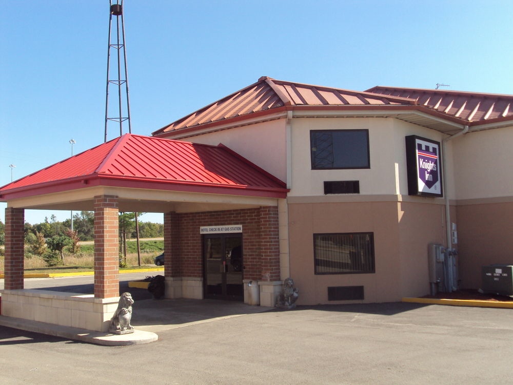 Knights Inn - Wilmington