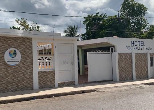 Hotel Pedernales Italia
