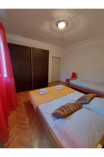 Apartment Positive Vibes