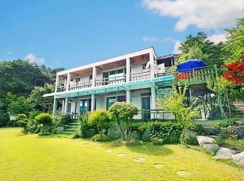 Ganghwa Jeongi-numchi-neun Pension