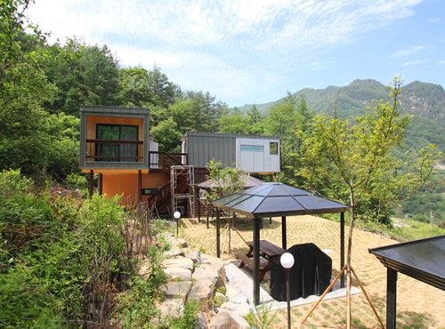 Danyang Dalbitmaeul Pension