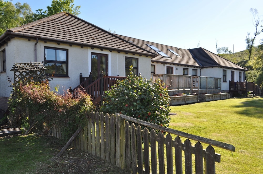 3 Brenfield Croft Cottages