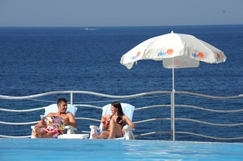 Villas Eva and Felicia