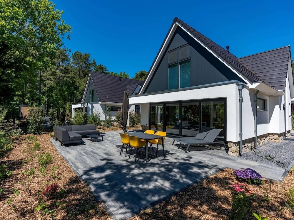 Chalet in Texel Near Forest & Beach