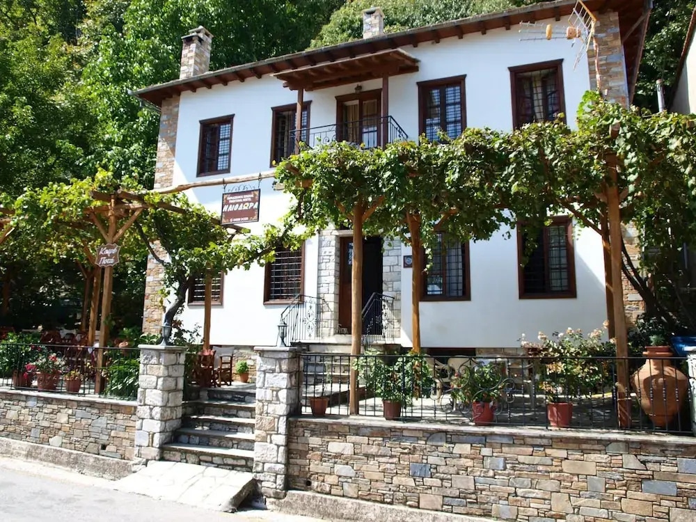 Heliodora Comfort Triple Room 2