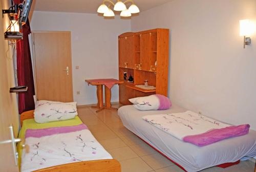 Deb 038 Ferienwohnung_Zimmer Asche